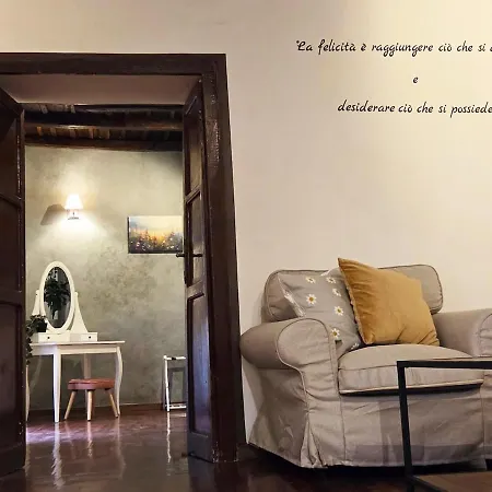 Vicolo Del Borgo *